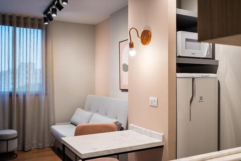 Apartamento com 01 quarto casal e sofá cama