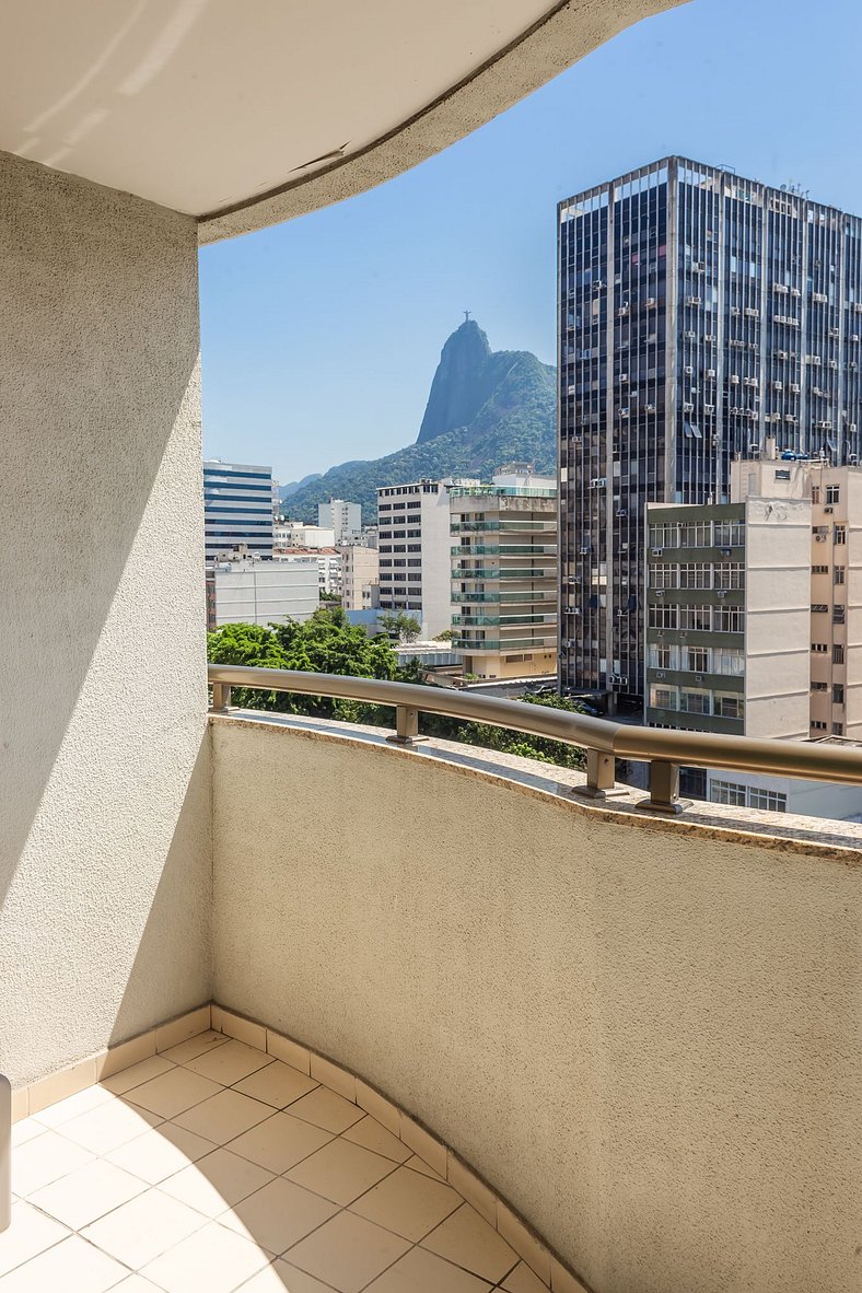 Apartamento compacto, 1 cama casal e 1 de solteiro