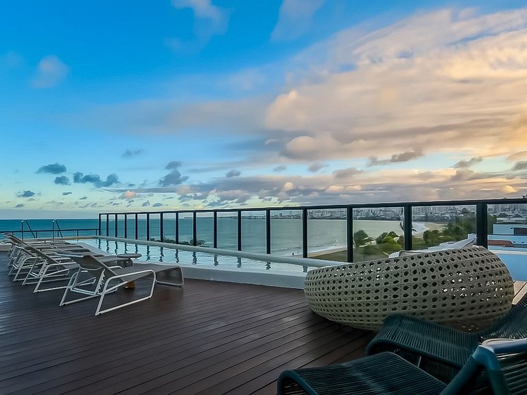 Gourmet Studio with Sea-Facing Pool