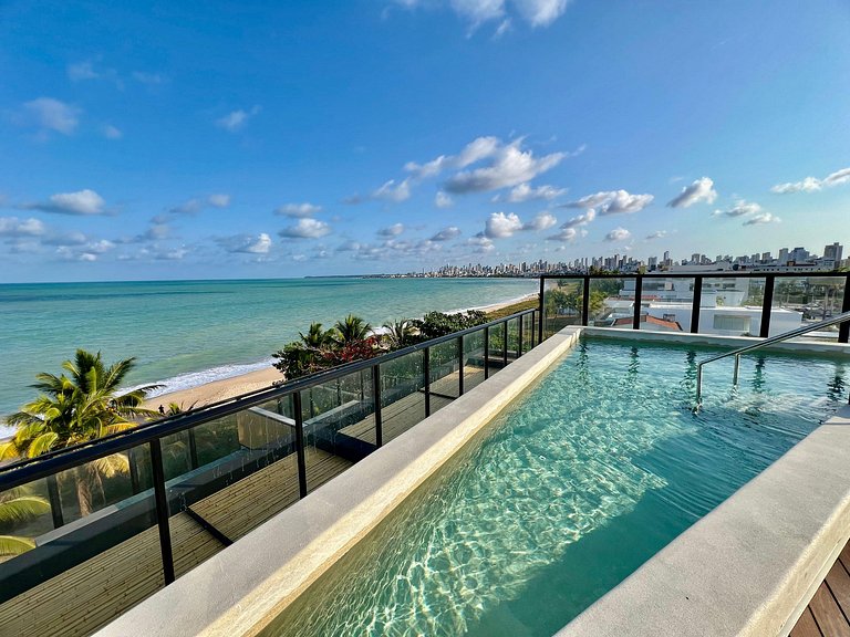 Gourmet Studio with Sea-Facing Pool