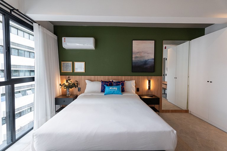 Studio Confort queen bed in Florianópolis